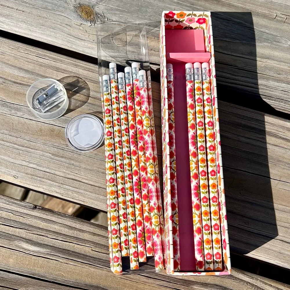 - Vera Bradley Pencil Box Folkloric Print Gift Set! NEW!